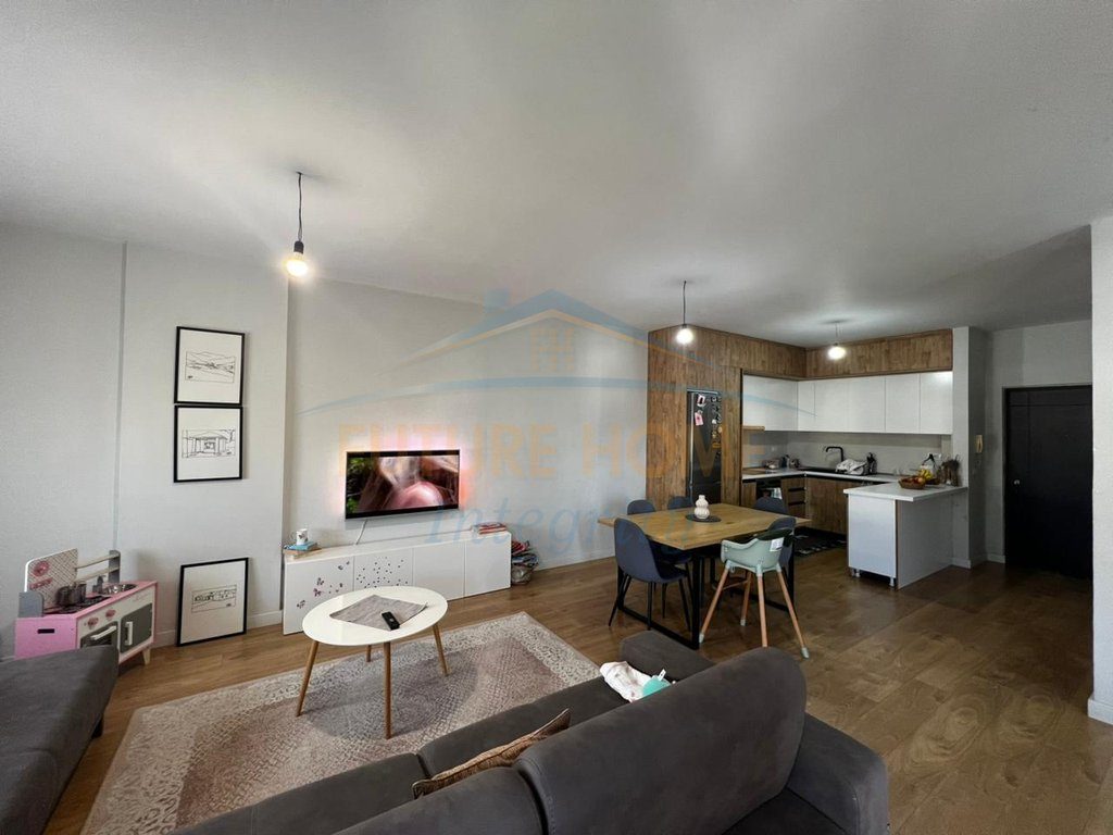 Shitet, Apartament 2+1, Yzberisht, Tiranë. 2