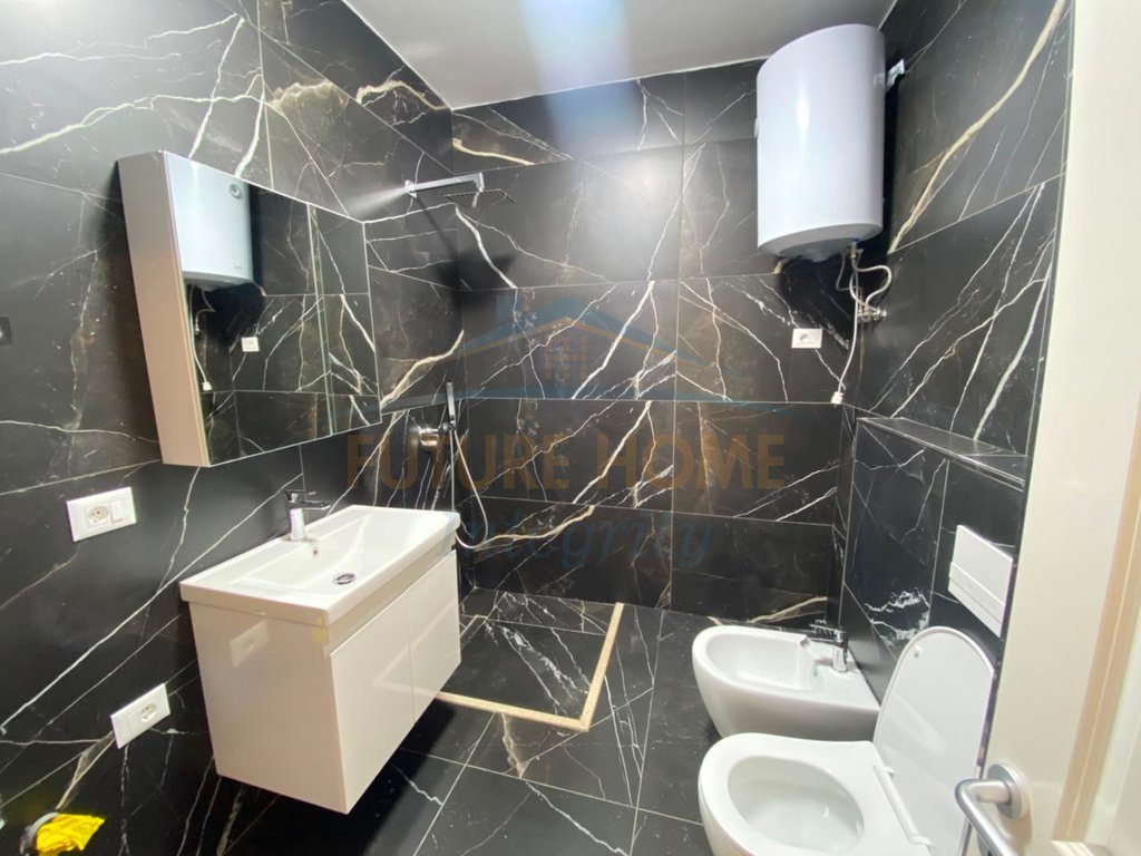 Qera, Apartament 1+1+Post Parkimi, Shkolla e Baletit, Tiranë. 4