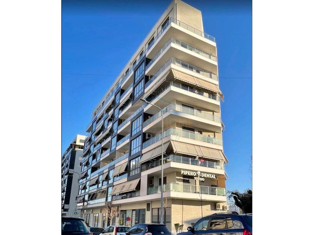 Shitet, Ambient Biznesi, Rezidenca Alba, Tiranë. 1