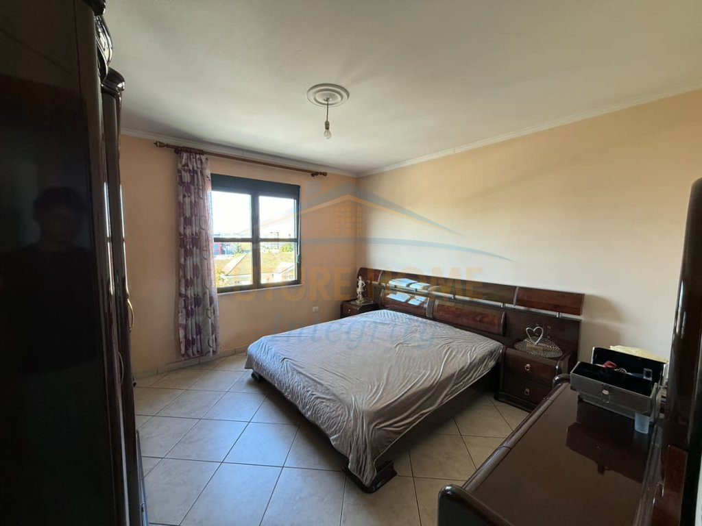 Shitet, Apartament 2+1, Kinostudio, Tiranë. 2