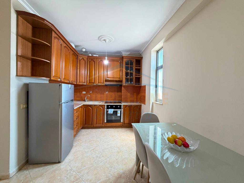 Qera, Apartament 1+1, Xhamlliku, Tiranë. 4