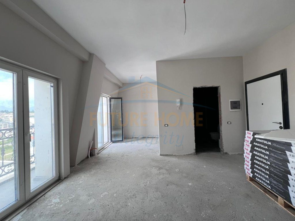 Shitet, Garsoniere, Rezidenca Porta Tirana e Re, Tiranë. 4
