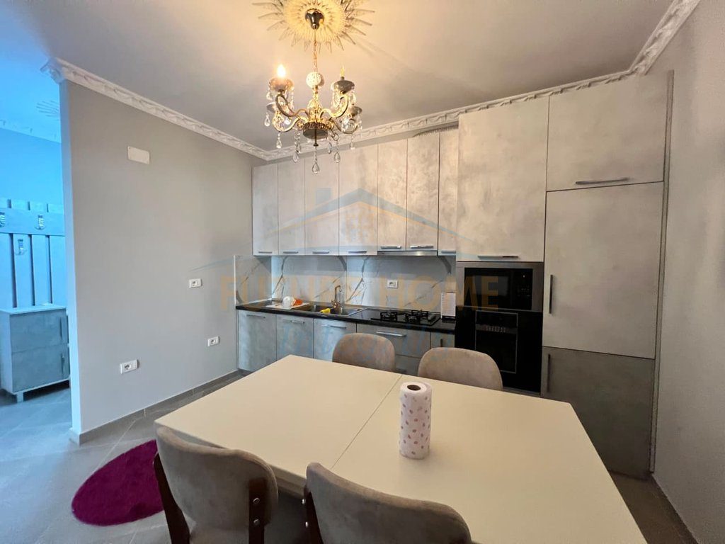 Qera, Apartament 1+1+Post Parkimi, Rezidenca Green City, Tiranë.