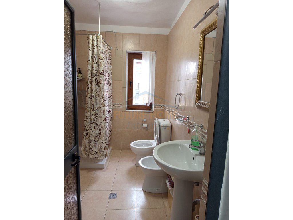 Qera, Apartament 2+1, Rruga Qemal Stafa, Tiranë. 2