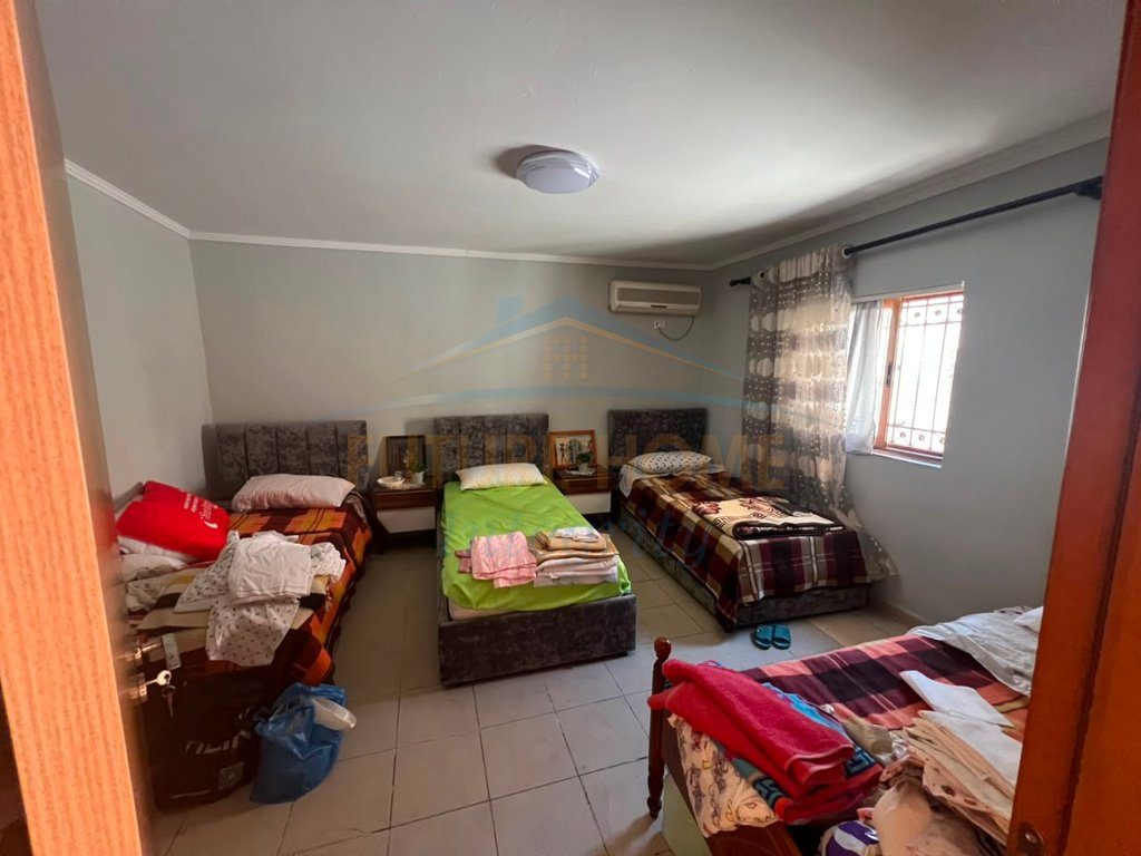 Qera, Shtëpi Private, Xhamllik, Tiranë. 4