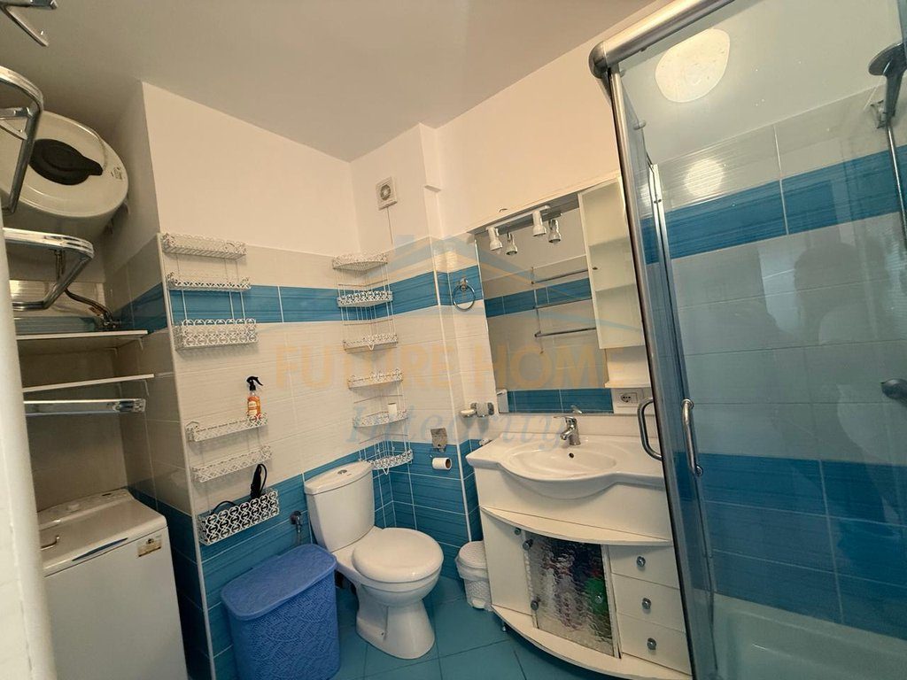 Shitet, Apartament 2+1, Sarandë.