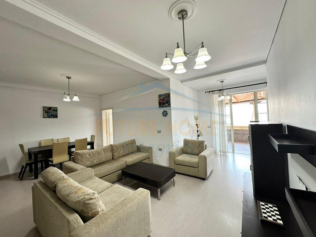 Shitet, Apartament 2+1+2, Kompleksi Grand, Tiranë. 4
