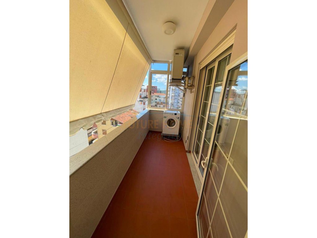 Qera, Apartament 1+1, Pazari i Ri, Tiranë.