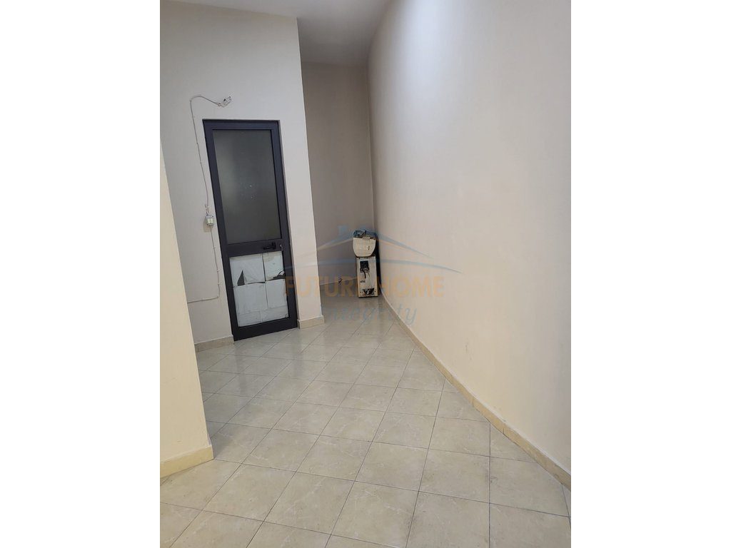 Qera, Ambient Biznesi, 9-Katëshet, Tiranë. 1