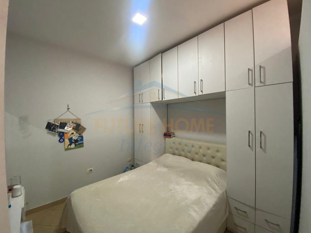 Shitet, Apartament 2+1+Verandë (I konvertuar), Fresku, Tiranë. 4