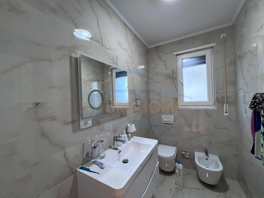 Qera, 2 Vila të bashkëngjitura, Vala Mar Residence, Hamallaj. 2