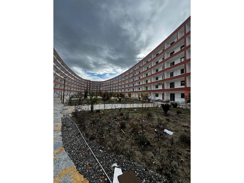 Shitet, Garsoniere, Kompleksi Eon, Durrës. 4