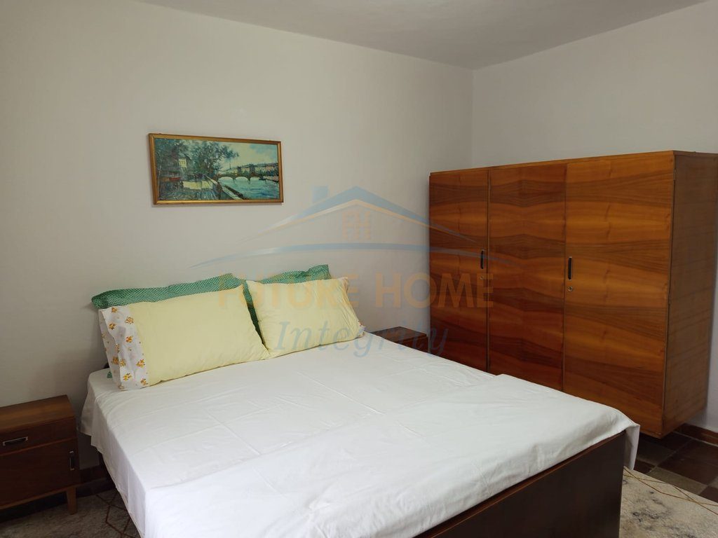 Qera, Apartament 2+1, Rruga Qemal Stafa, Tiranë. 4