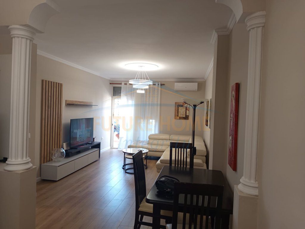 Qera, Apartament 1+1, 9 Katëshet, Tiranë. 70,000 Lekë