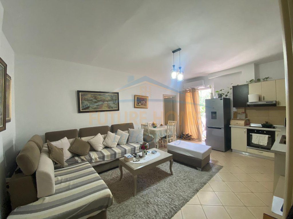Shitet, Apartament 2+1+Verandë (I konvertuar), Fresku, Tiranë. 2