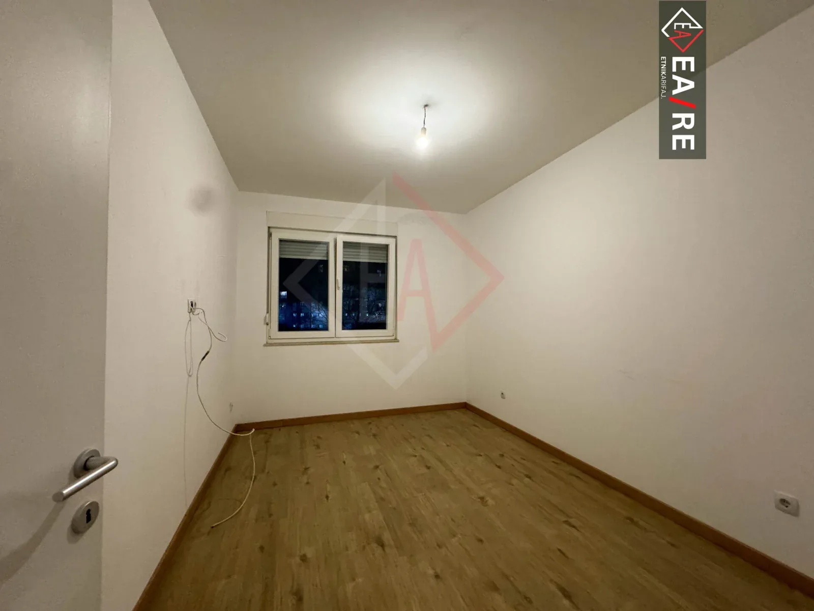 BANES-ZYRE ME QIRA NE RRUGEN C