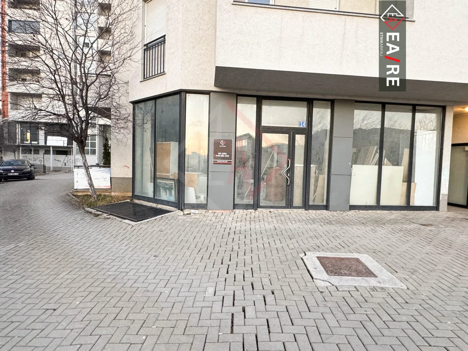 LOKAL ME QIRA NË BREG TE DIELLIT 3