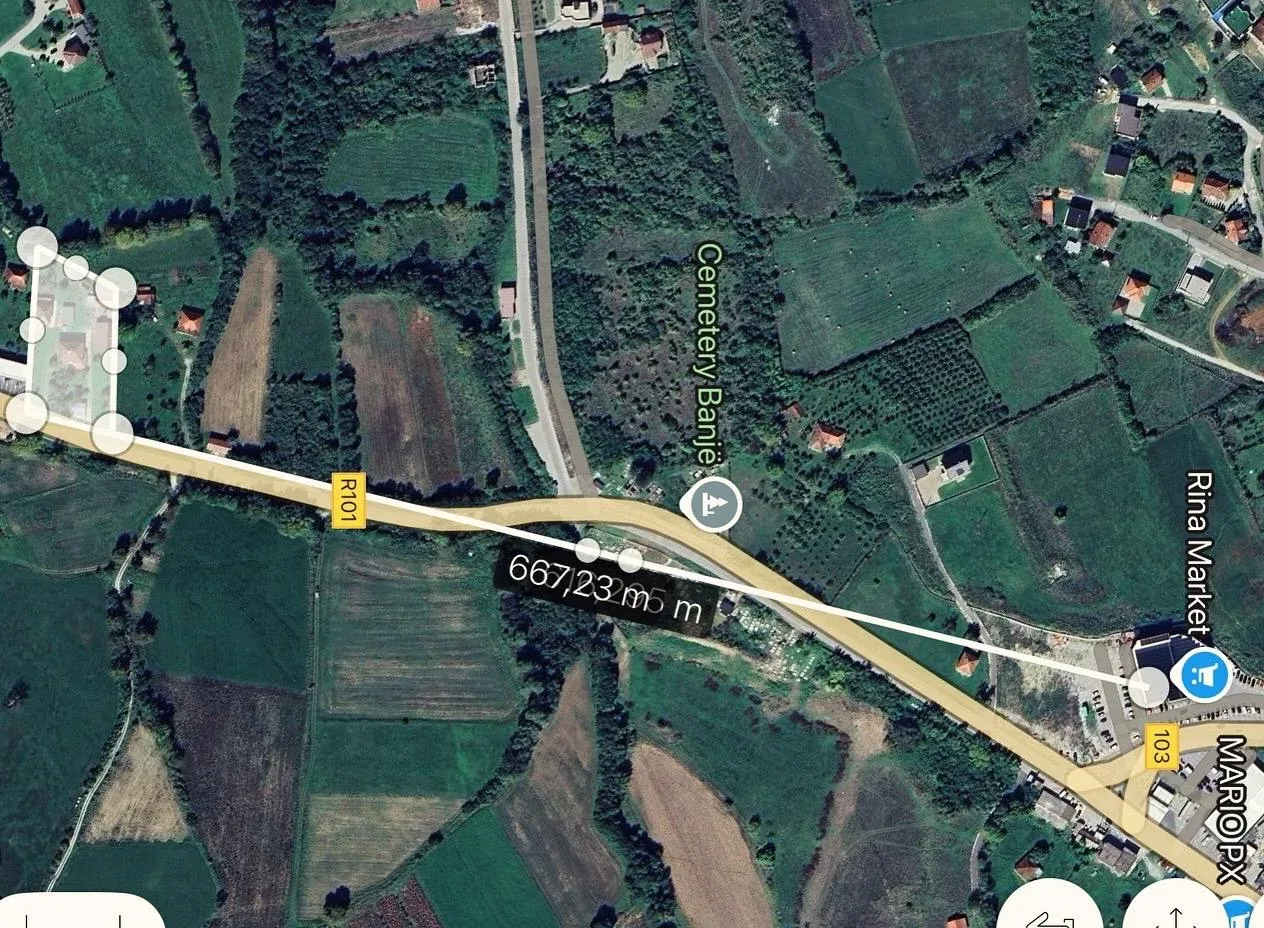 OFROHEN PËR SHITJE 3 SHTËPI ME PARCELË 40.7ARI NË BAJË!