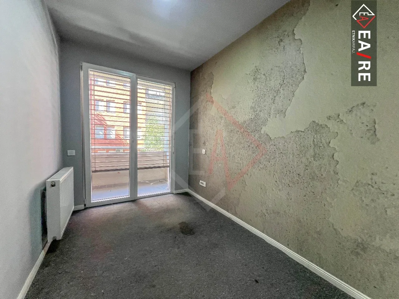 BANESË ME QIRA PËR ZYRE NË RRUGËN B 3