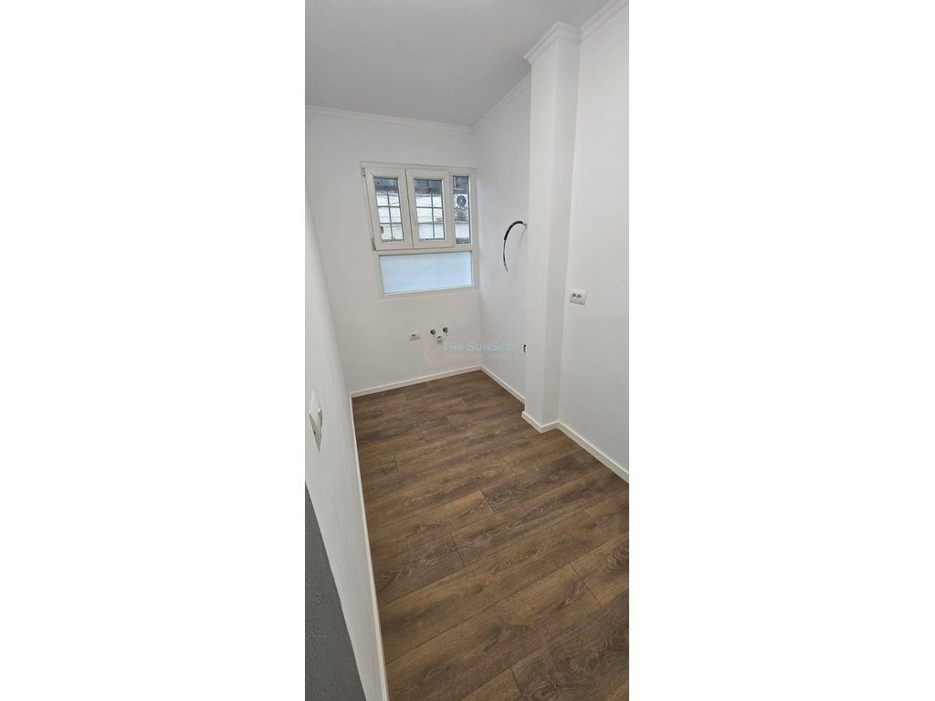 Apartament 1+1 për shitje në Rrugën Ali Demi 3