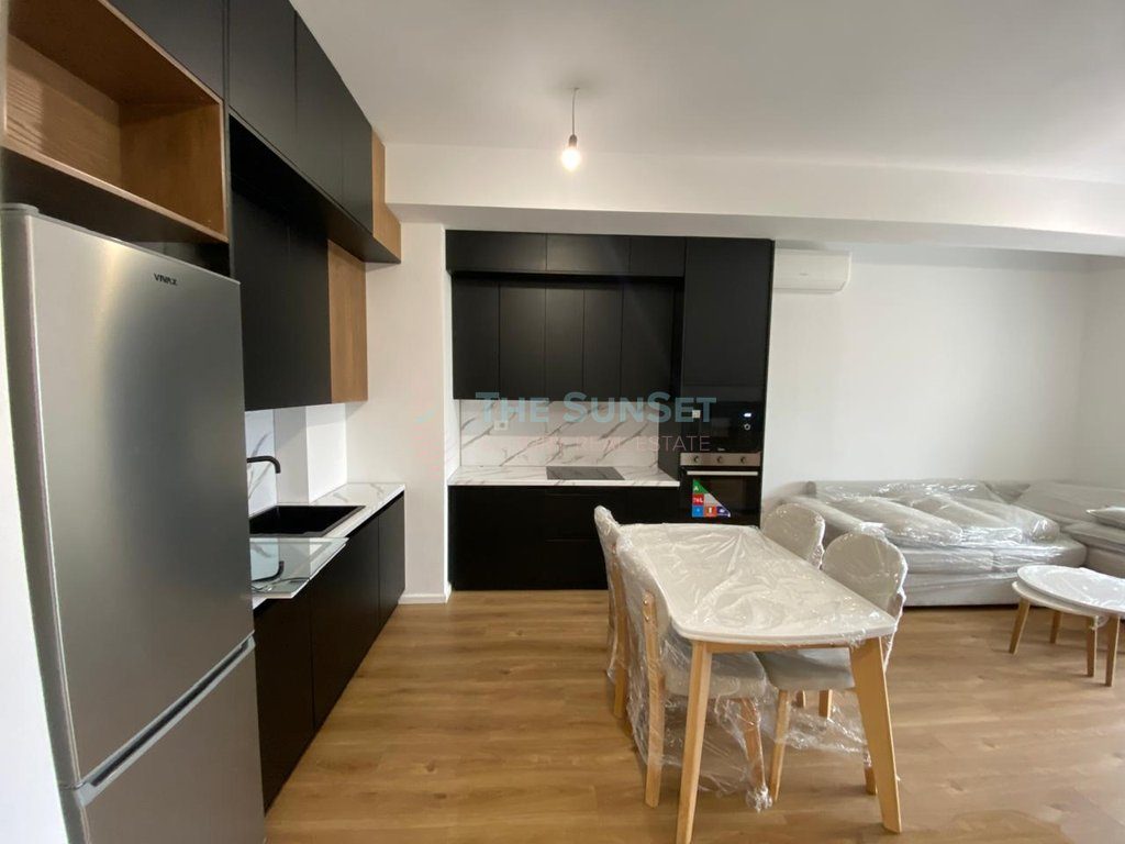 Apartament 1+1 për qira në zonën e Ali Demit, në Rrugën "Pasho Hysa" 4
