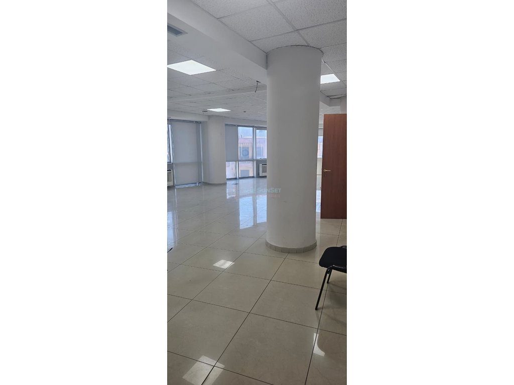 Ambjent për qira në zonën e Selvisë 3