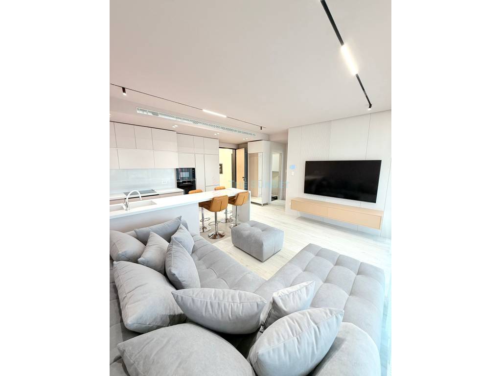 Apartament 1+1 për Qira afër Stadiumit Arena 2