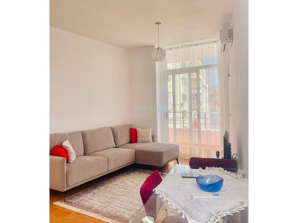 Apartament 2+1+2 për shitje në zonën e Astirit