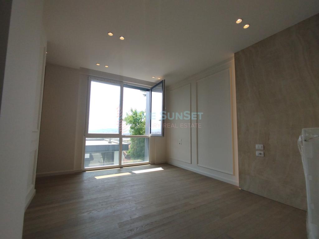 Apartament luksoz për shitje – Sauk, Tiranë