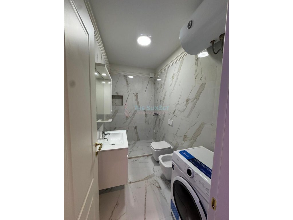 Apartament 1+1 për qira në Univers City 2