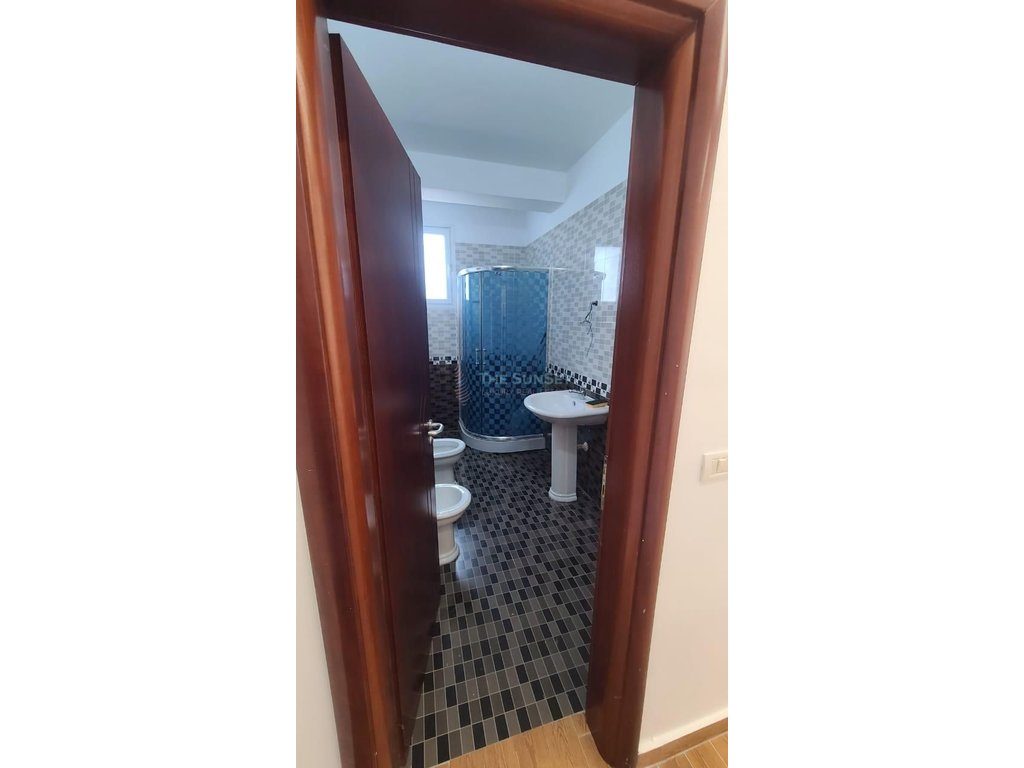 Apartament 1+1 për shitje në Rezidencën Poseidon, Lungomare, Vlorë 2