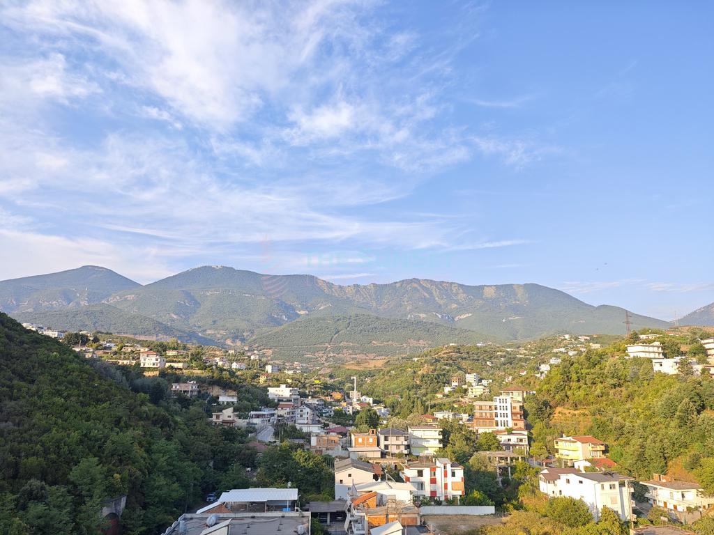 Apartament 1+1 për qira në Kompleksin Mangalem
