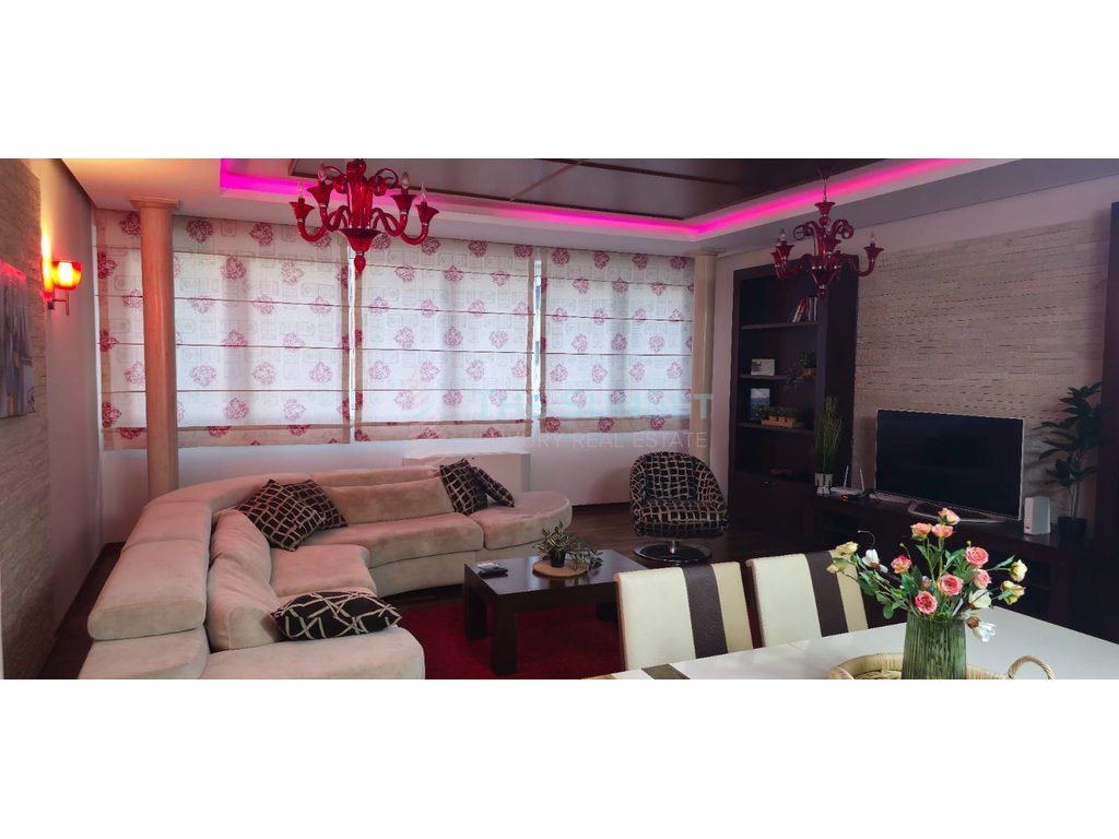 Apartament 2+1+2 për Qira – Vet Albania 2