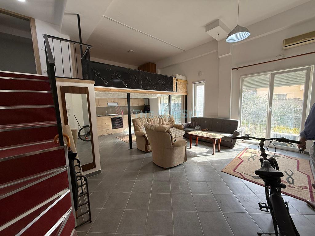 Apartament 1+1 për Shitje - Pranë Tregut Elektrik