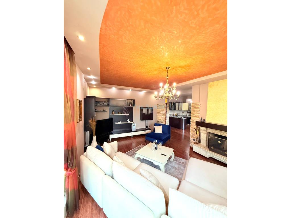 Apartament 1+1 për Qira afër Stadiumit Arena 4