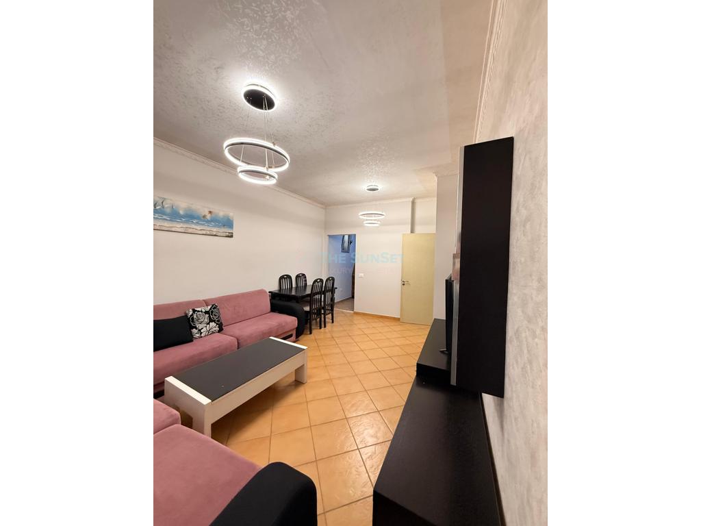 Apartament 1+1 për shitje në Rrugën Ali Demi