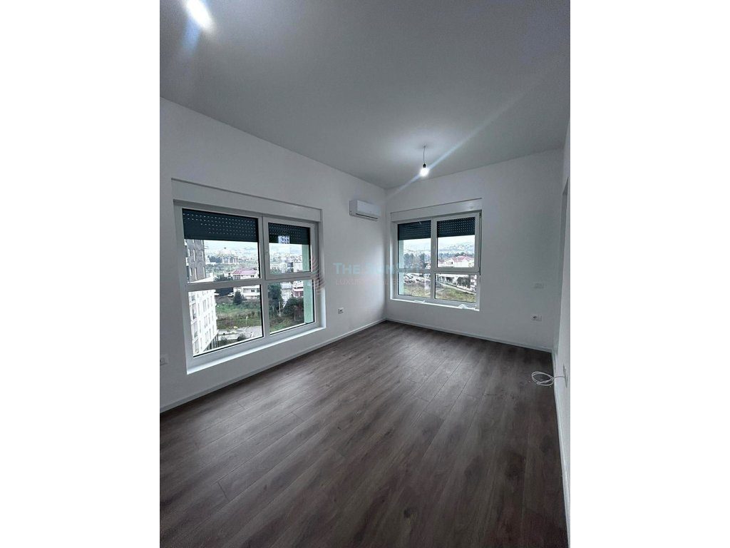 Apartament 1+1 për qira në Kompleksin Mangalem