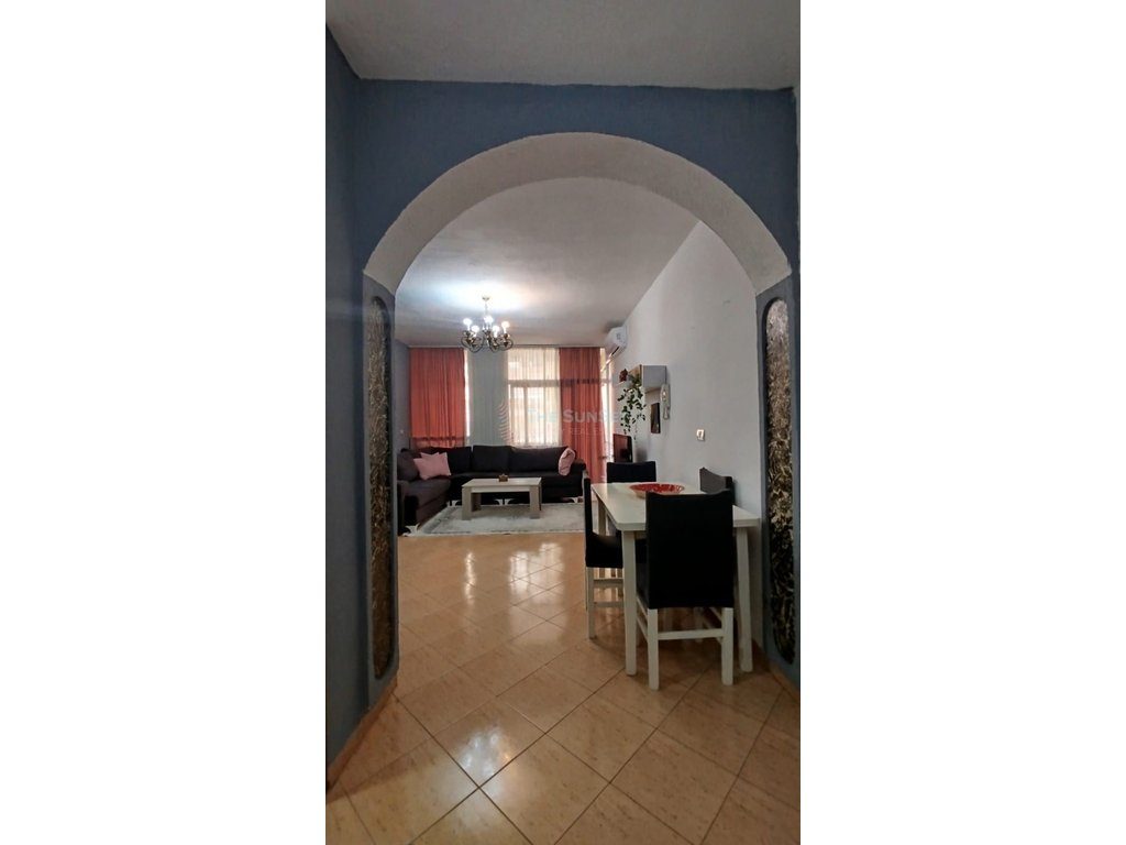Apartament 3+1 për shitje tek Stadiumi Dinamo !