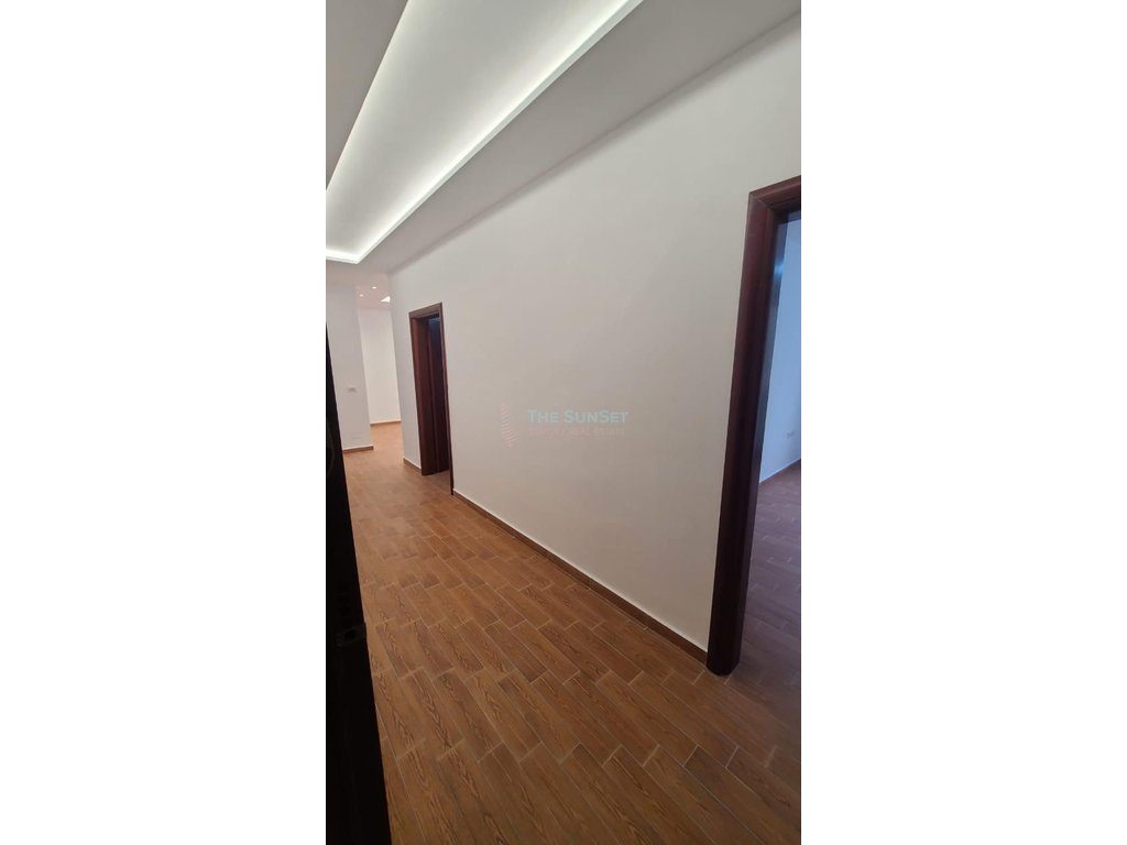 Apartament 1+1 për shitje në Rezidencën Poseidon, Lungomare, Vlorë