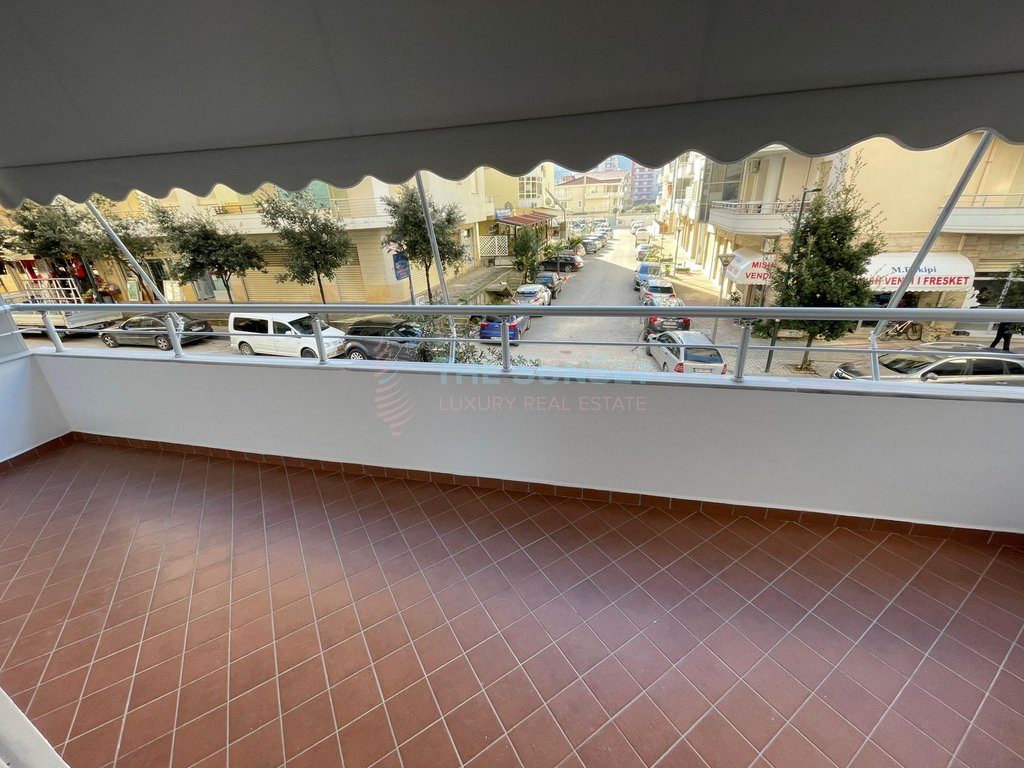 Apartament 1+1 për shitje në Rezidencën Poseidon, Lungomare, Vlorë 2