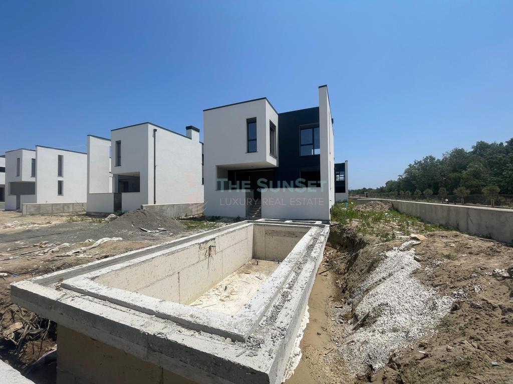 Vilë për shitje në Porto Lalzi 3