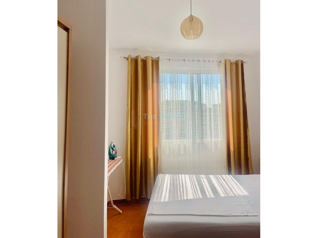 Apartament 2+1+2 për shitje në zonën e Astirit 2