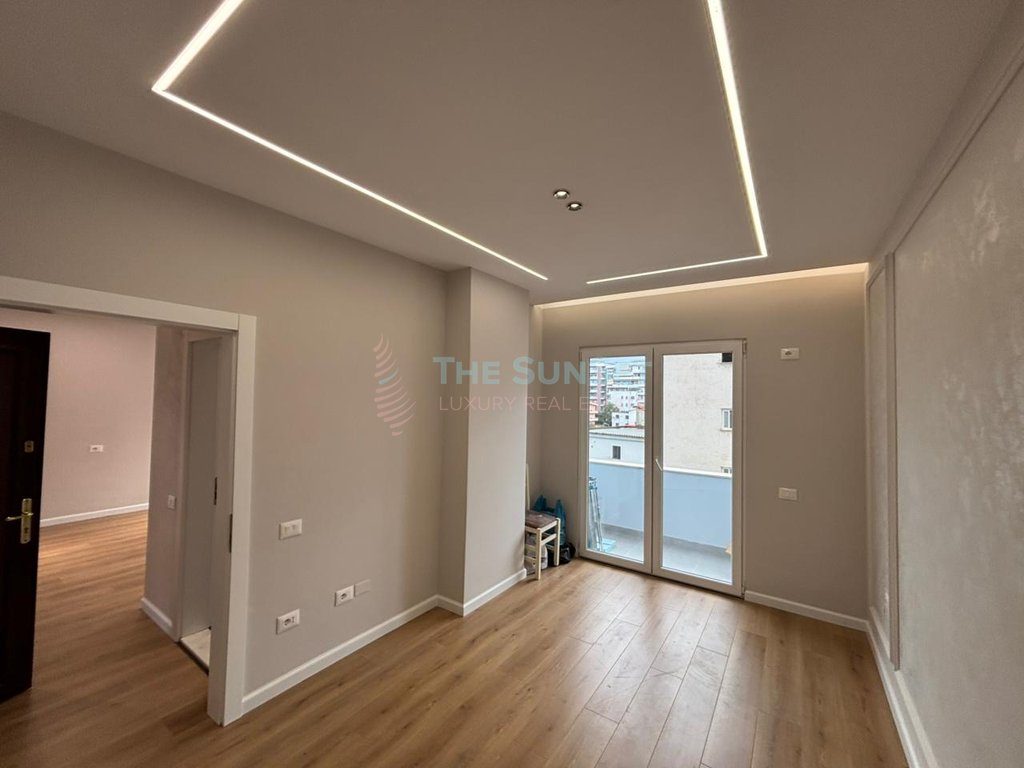 Apartament 2+1+2 për shitje në zonën e Astirit