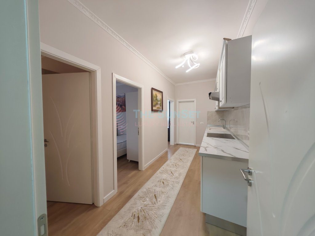 APARTAMENT 1+1 PËR SHITJE TEK SHKOLLA E KUQE 3