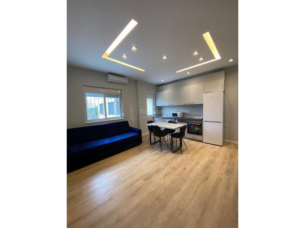 Apartament 2+1+2 për qira në Rrugën e Bogdanëve 4
