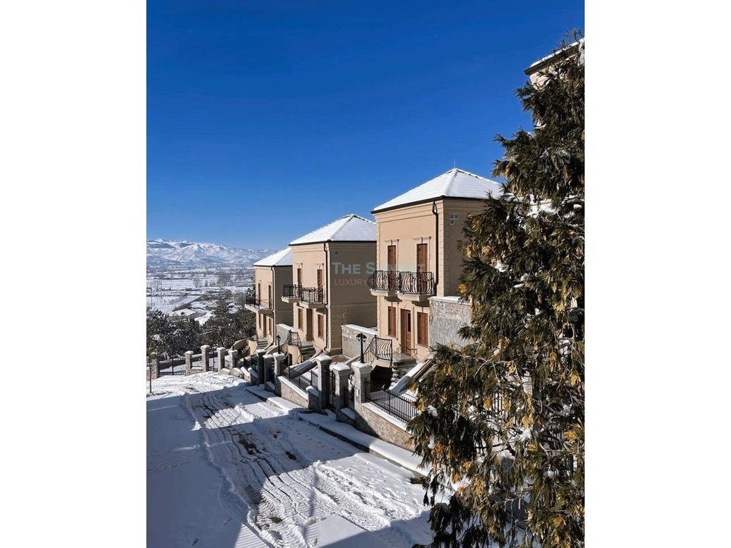 VILË PËR SHITJE – BELVEDERE, KORÇË 4
