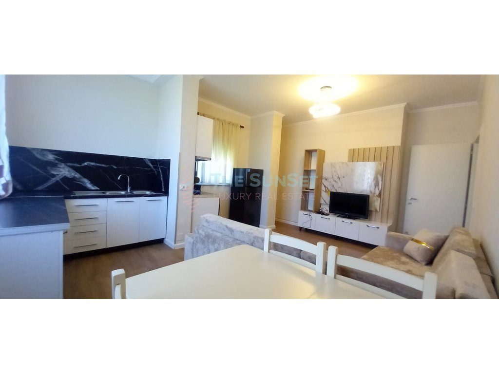 Apartament 1+1 për shitje te Pedonalja e Tiranës 3