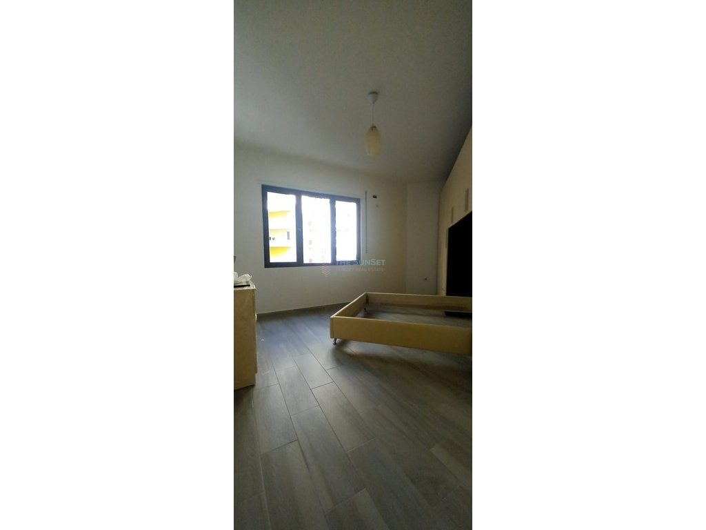 Apartament 1+1 për shitje në Rezidencën Poseidon, Lungomare, Vlorë 4