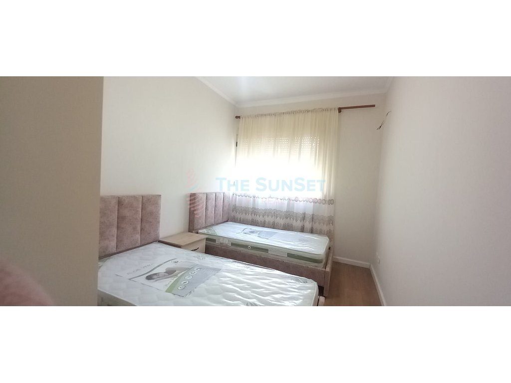 Apartament 1+1 për shitje te Pedonalja e Tiranës