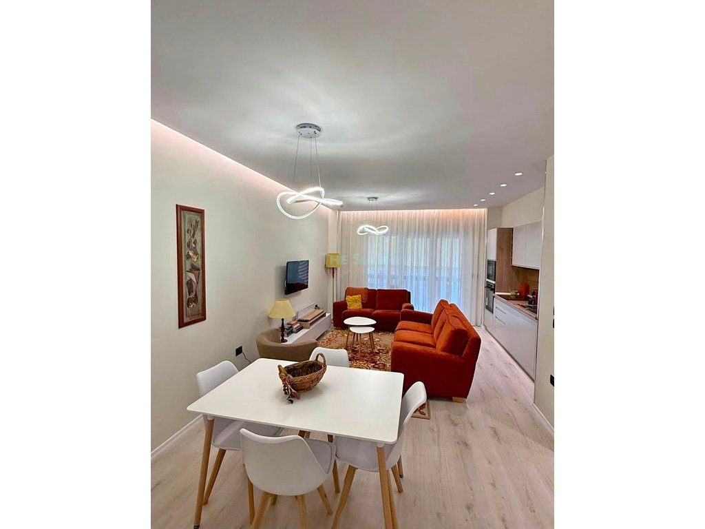 Apartament 1+1 për qira në rrugën e Elbasanit